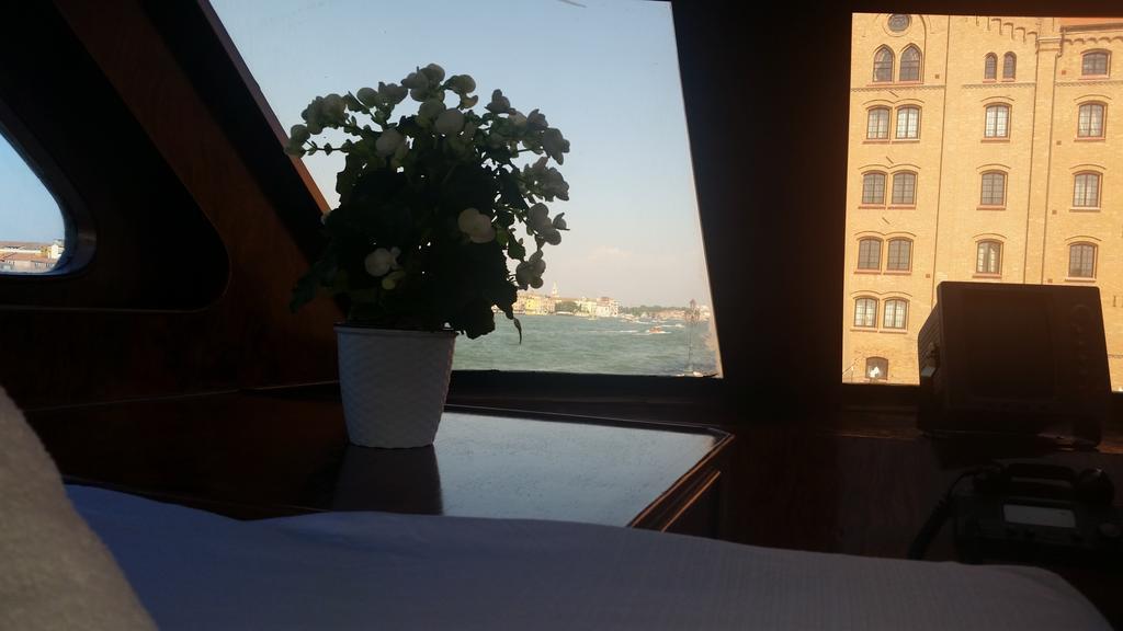 La Giudecca Yacht Sarah Venezia酒店 客房 照片