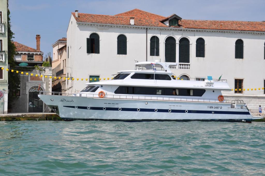 La Giudecca Yacht Sarah Venezia酒店 外观 照片